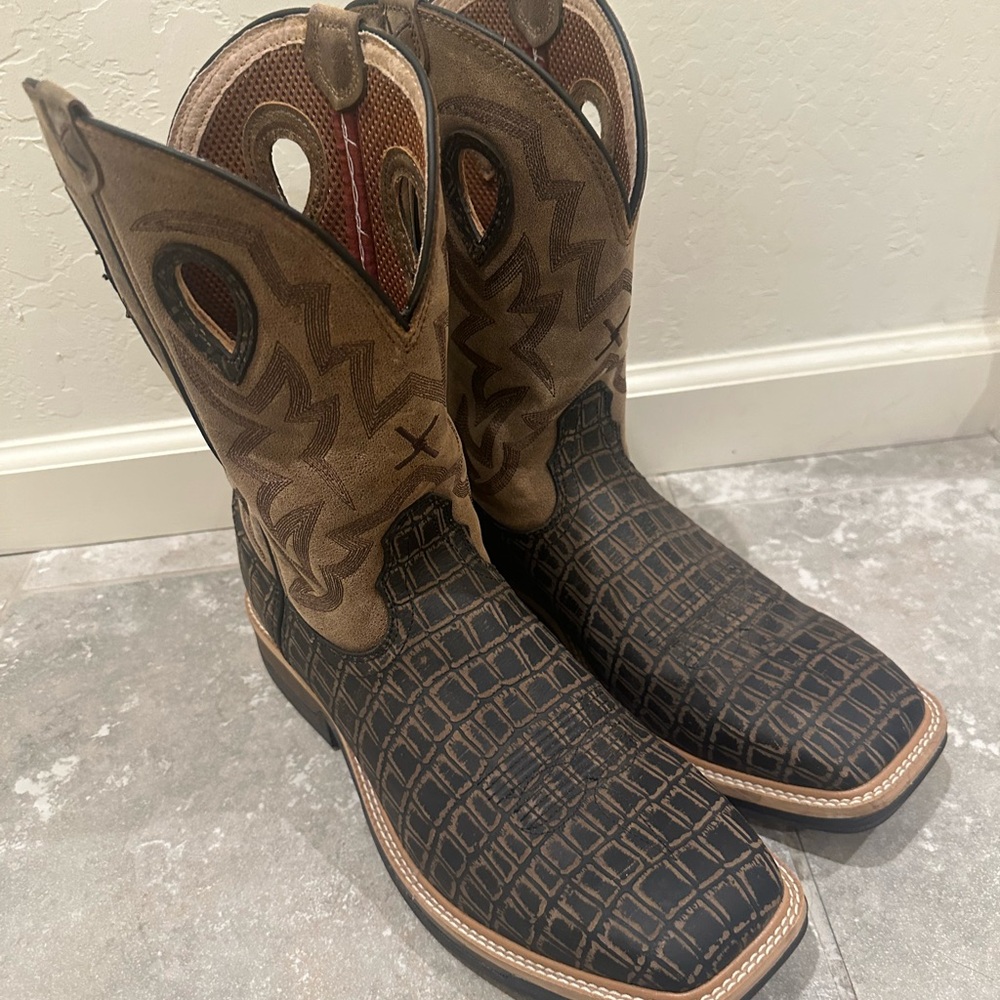 Twisted X Caymen print cowboy boots size 14